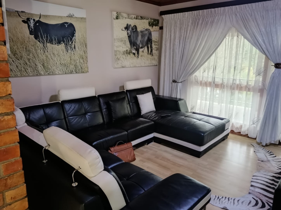 4 Bedroom Property for Sale in Beacon Bay North Eastern Cape